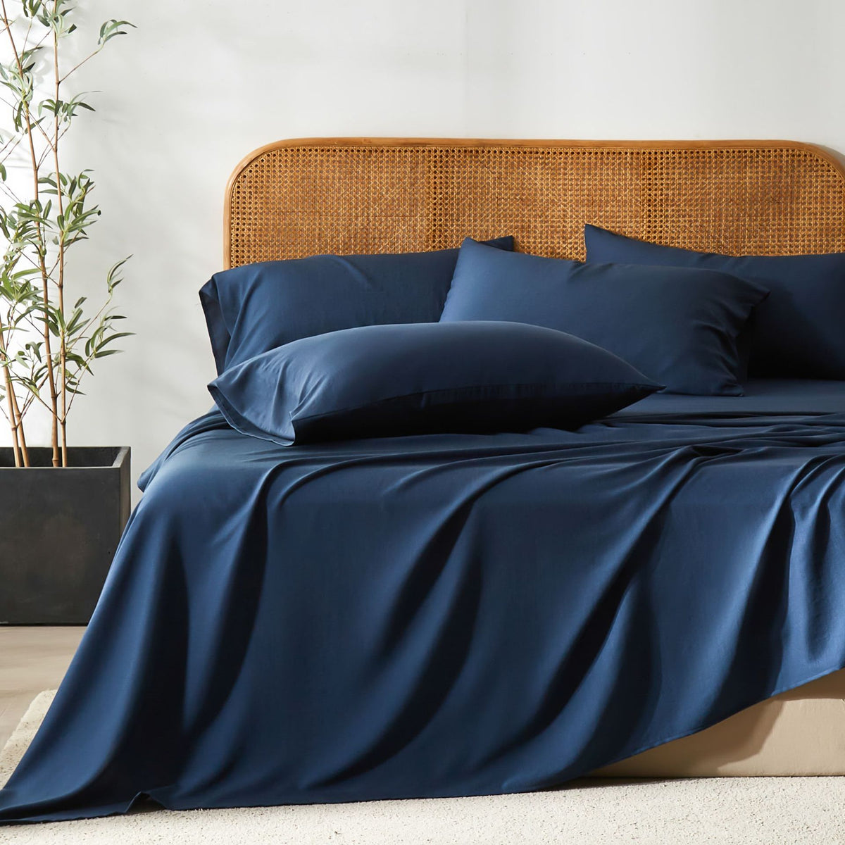 Bamboo-Polyester Luxury Fitted Sheet Set