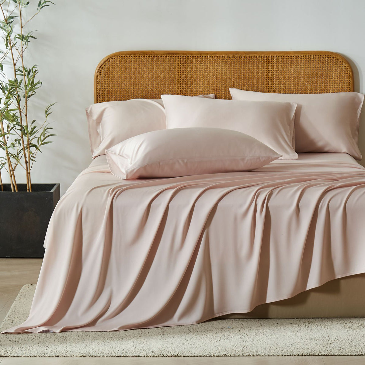 Bamboo-Polyester Luxury Fitted Sheet Set
